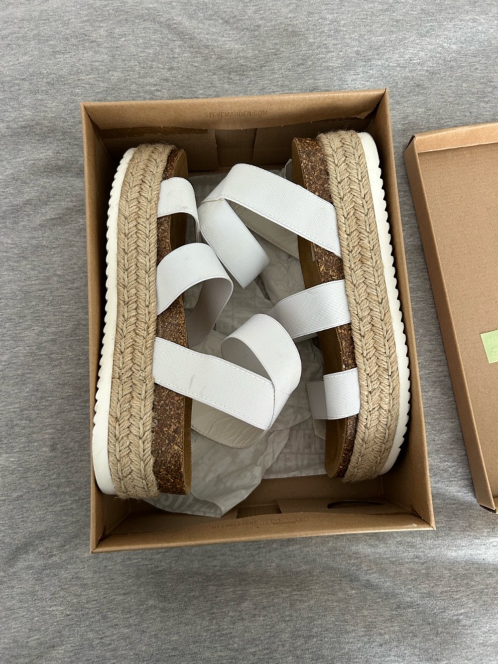 Steve Madden Kimmie sandals in white size 9